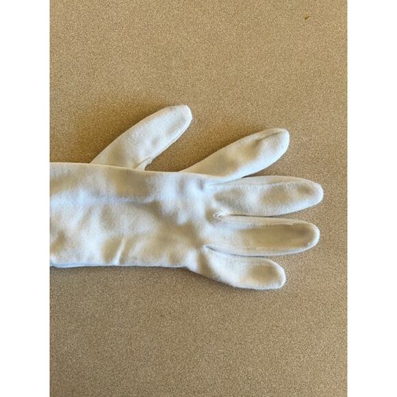 Vintage 1950s–60s White Opera Gloves with Pearl Buttons Size Small - Picture 7 of 8